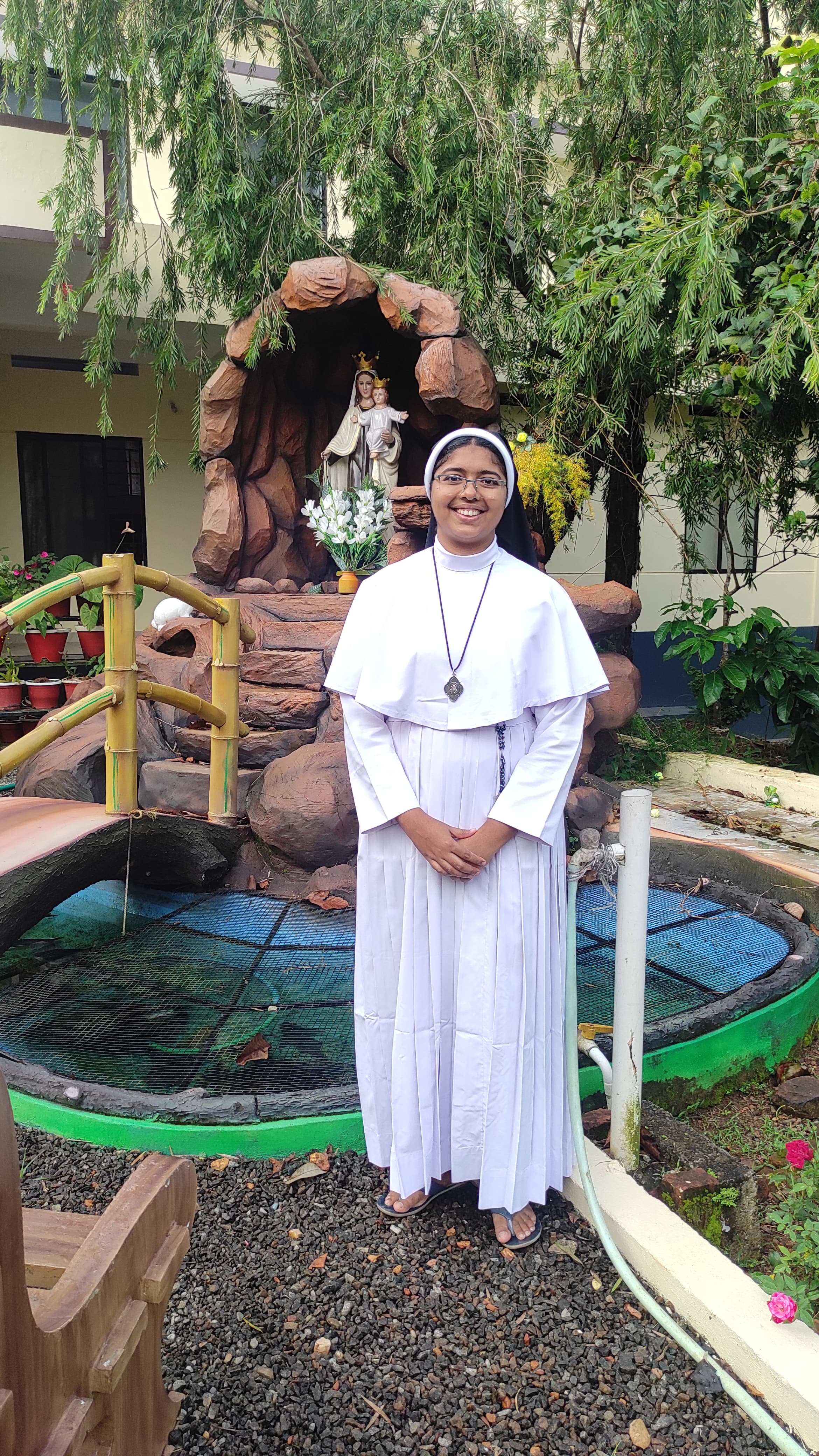 Sr.Betty Maria SH,